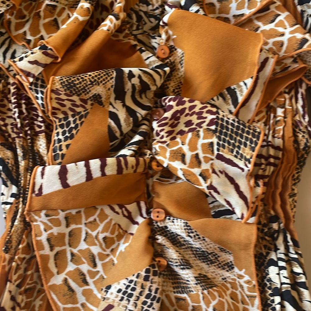 Kaelyn Max | 90s Orange Animal Print Frilly Ruffle Long-Sleeve Blouse - Picture 7 of 7